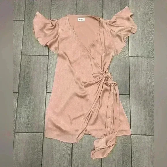 Aura Blush Mini Wrap Dress Size Small - Picture 4 of 6
